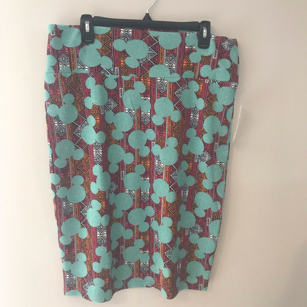 Brand new LuLaRoe Disney Cassie skirt!